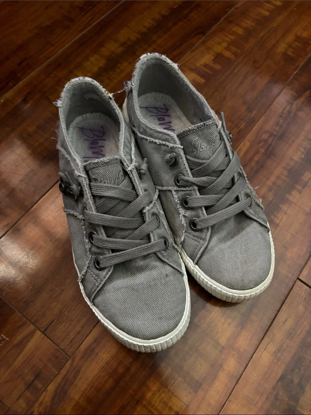 Blowfish Malibu Gray Canvas Low-Top Sneakers